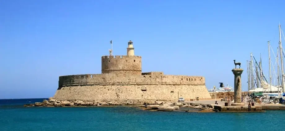 10 interesting facts about the city of Rhodes and the island of the same name