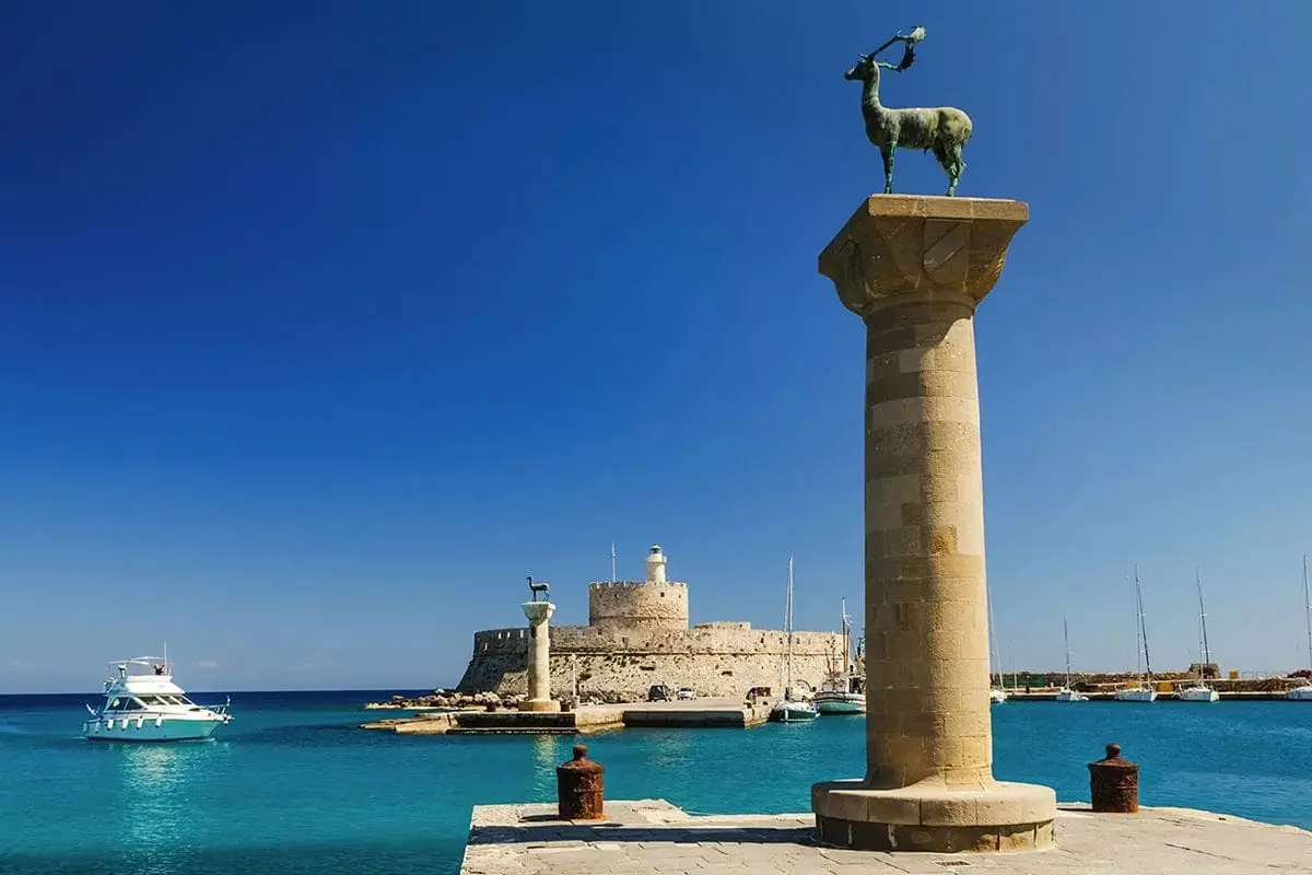 10 interesting facts about the city of Rhodes and the island of the same name