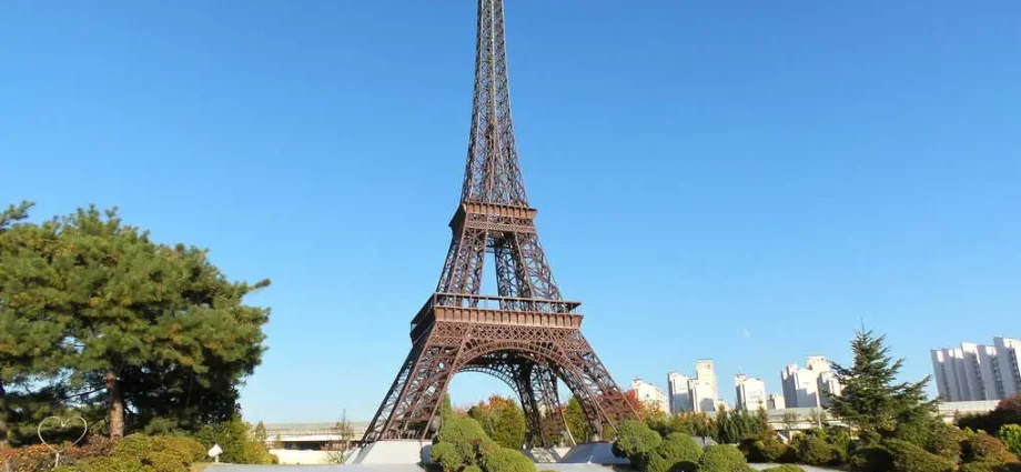 10 interesting facts about the Eiffel Tower