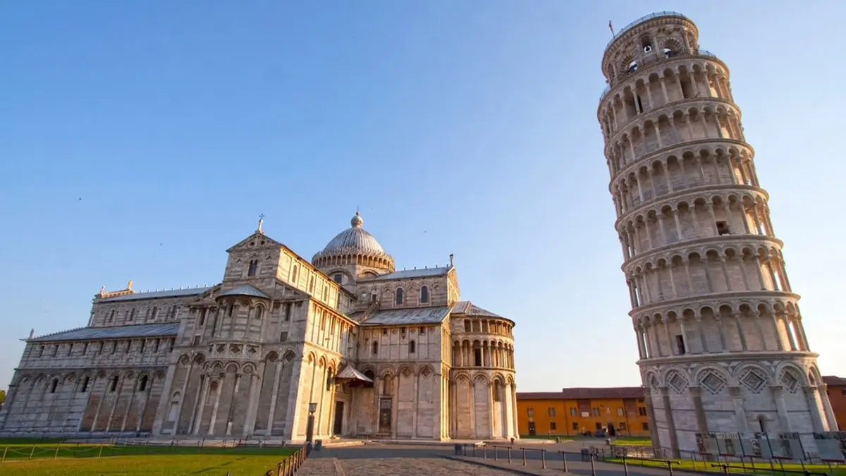 10 interesting facts about the Leaning Tower of Pisa - a unique piece of architecture