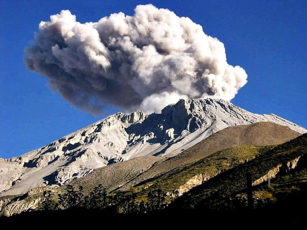 10 Interesting Facts About Volcanoes