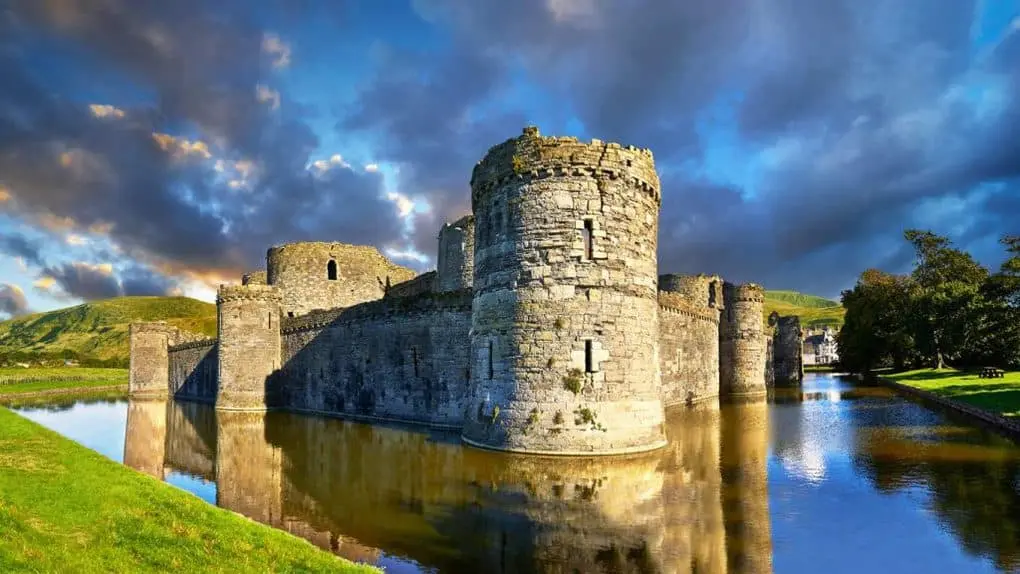 10 most beautiful castles in the world