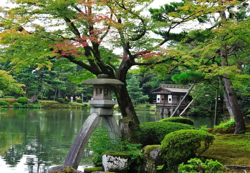 10 most beautiful gardens in the world