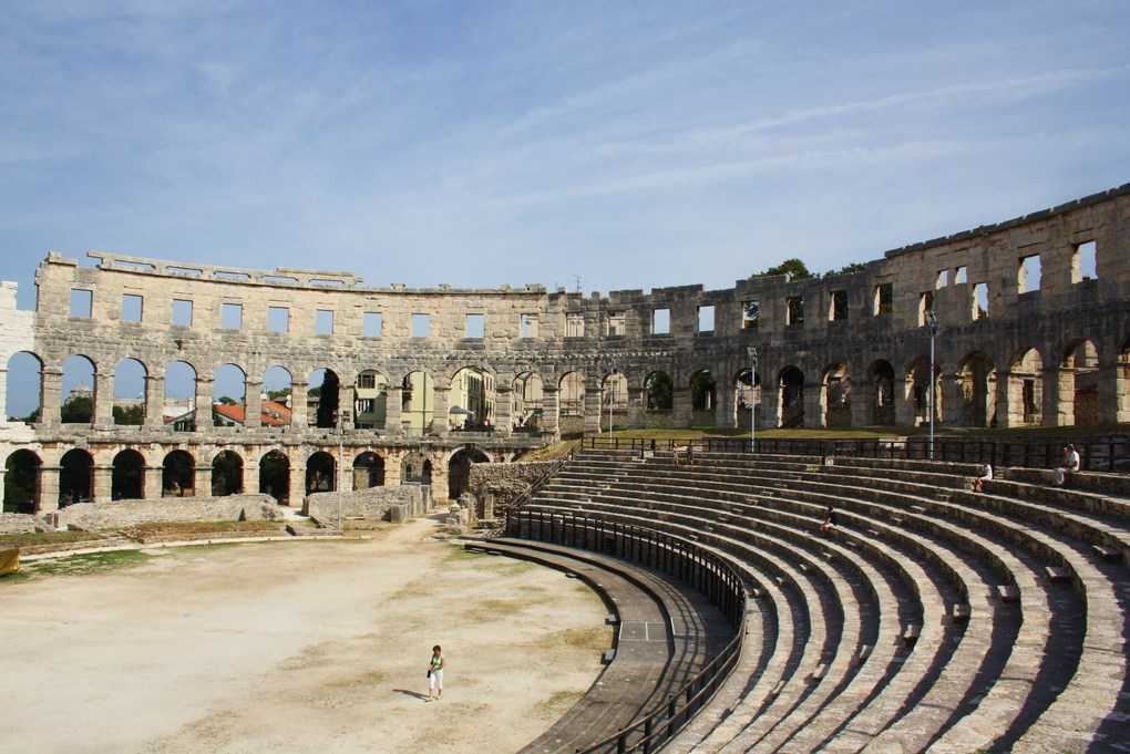 10 Most Beautiful Roman Amphitheaters