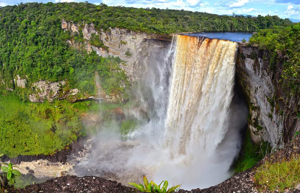 10 most famous waterfalls in the world