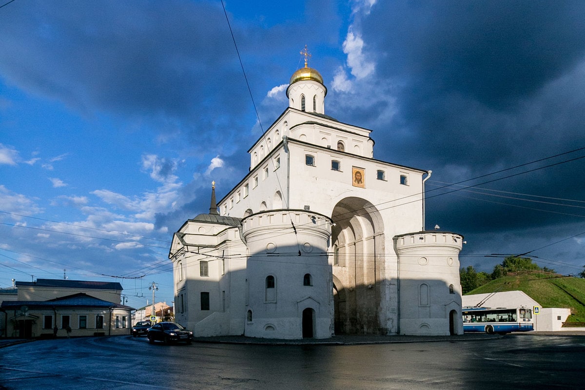 10 oldest buildings in Russia