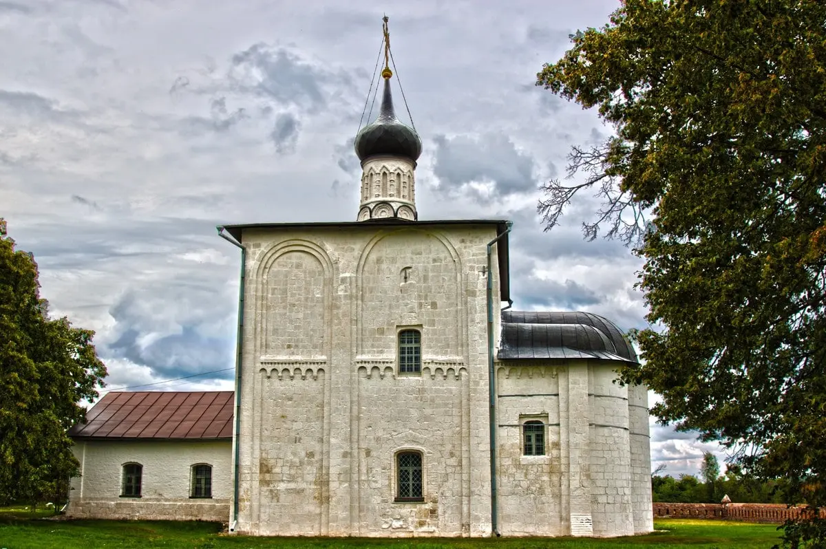 10 oldest buildings in Russia