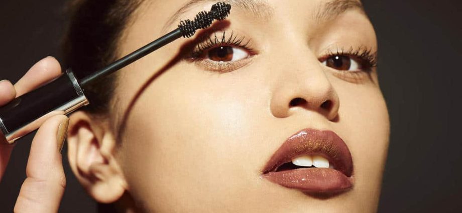 10 principles of makeup with an overhanging upper eyelid