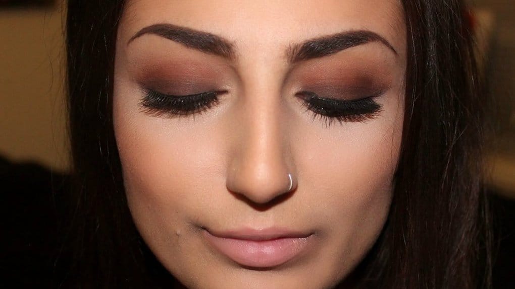 10 principles of makeup with an overhanging upper eyelid