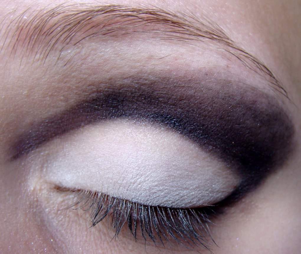 10 principles of makeup with an overhanging upper eyelid