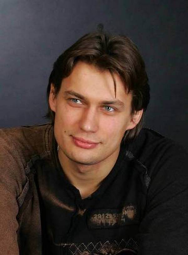 10 Russian actors who make up for their lack of talent with their looks