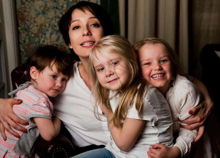 10 Russian celebrity mothers with many children, whose figures do not tell that they gave birth