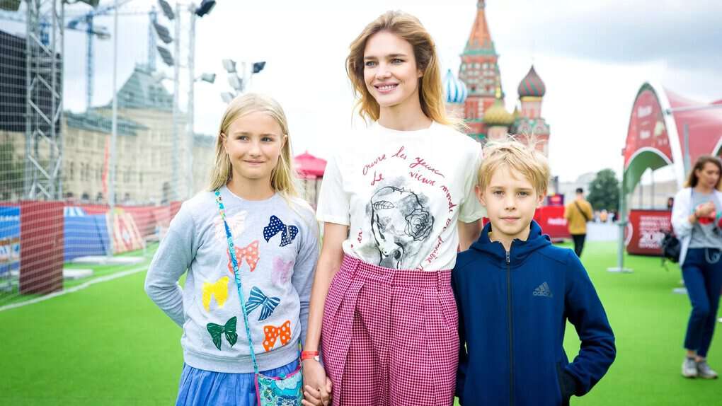 10 Russian celebrity mothers with many children, whose figures do not tell that they gave birth