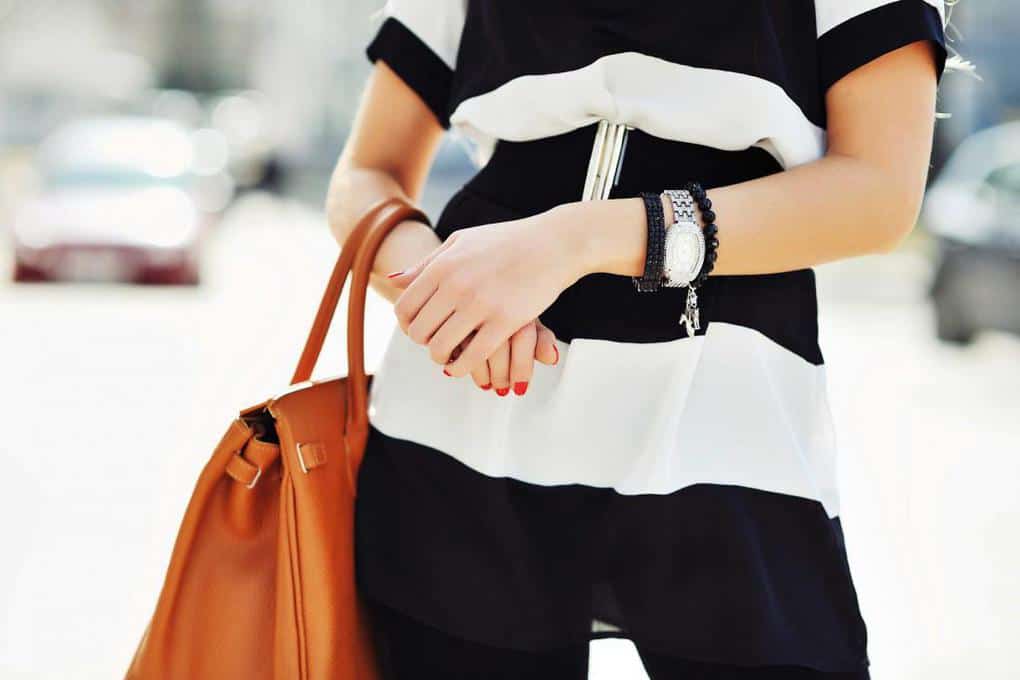 10 secrets on how to dress on a budget and look very stylish at the same time