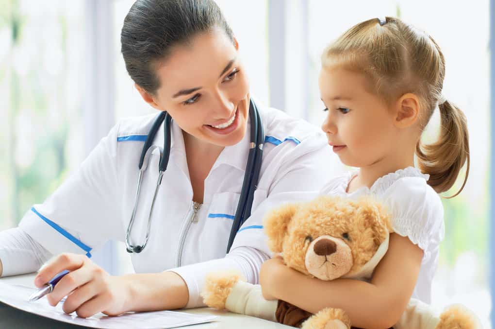 10 Signs a Pediatric Doctor Should Be Avoided Like Fire