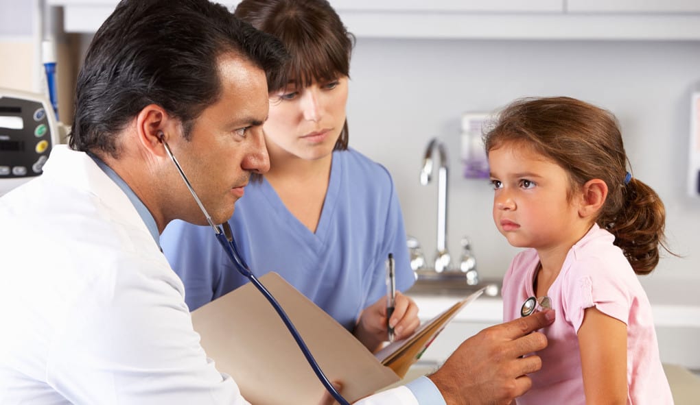 10 Signs a Pediatric Doctor Should Be Avoided Like Fire