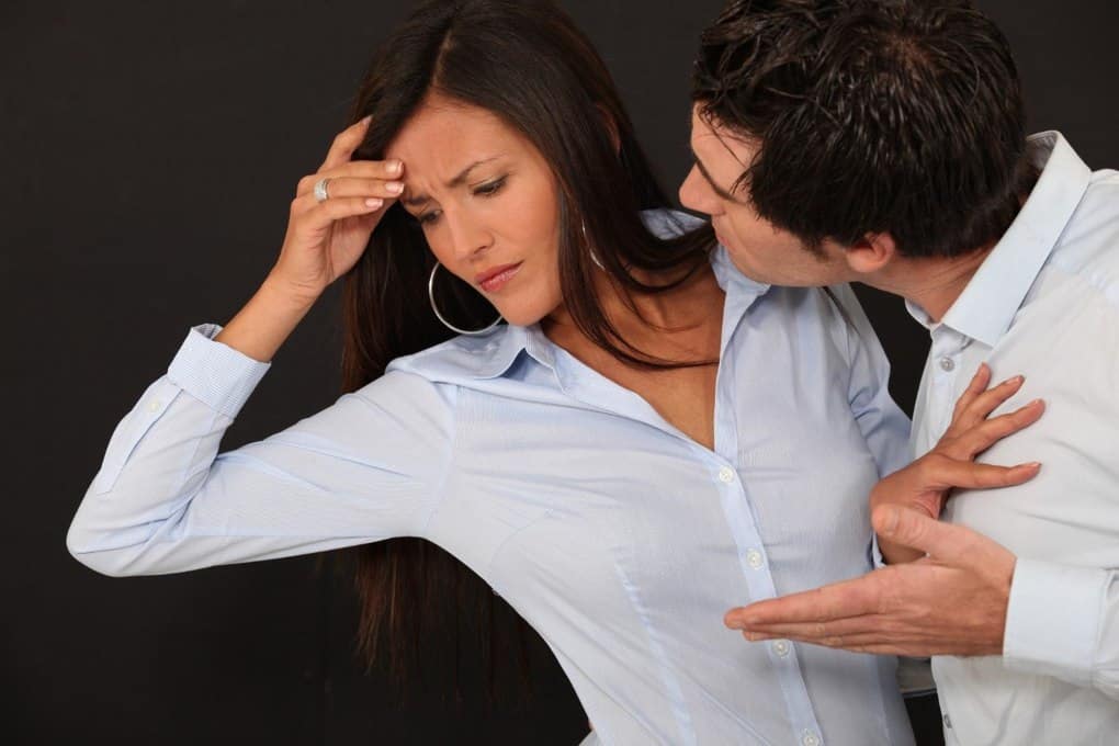 10 Signs Youre Dating an Abuser