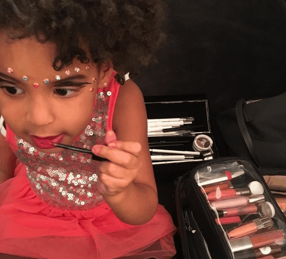 10 stars who allowed their young children to wear makeup