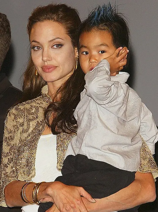 10 stars who allowed their young children to wear makeup