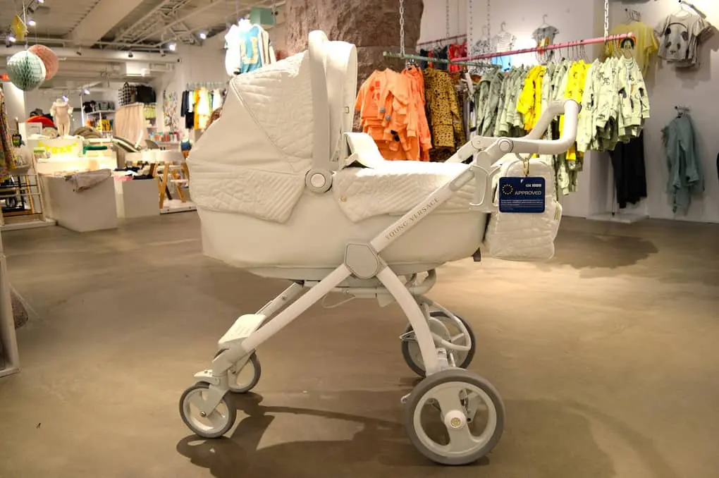 10 tips for choosing a stroller for a newborn baby