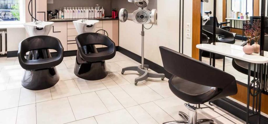 10 Ways to Recognize a Bad Beauty Salon