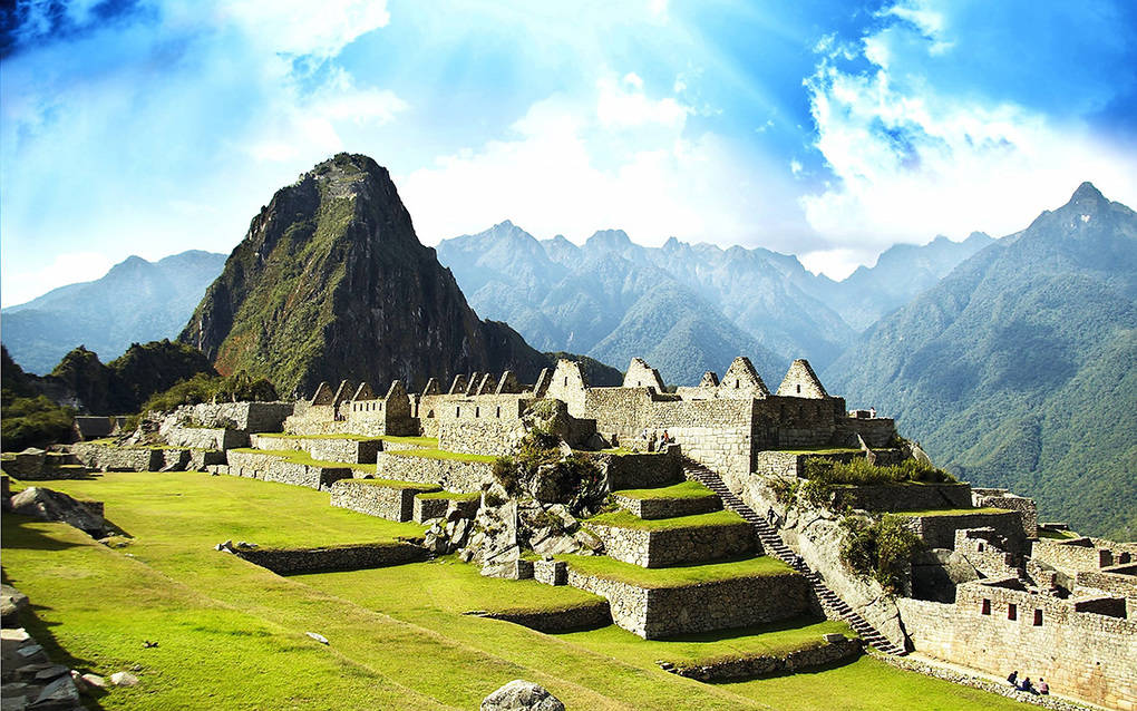 10 wonders of the world almost destroyed by the invasion of tourists