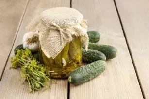 5 amazing properties of pickled cucumber juice!