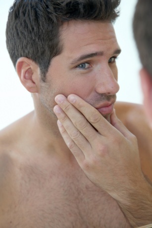 6 essential cosmetics for a man