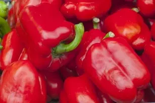 9 beneficial and health benefits of red pepper