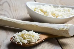 A remedy for digestion and immunity. 5 reasons why you should eat horseradish
