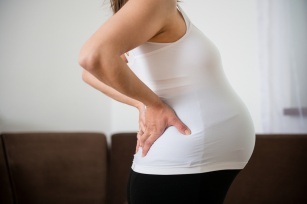 Back pain in pregnancy. A few tricks to help you avoid it