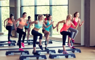 Burn up to 1200 calories in an hour! How to choose exercises that will speed up weight loss?