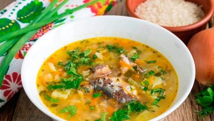 Canned fish soup: delicious recipes with rice, millet