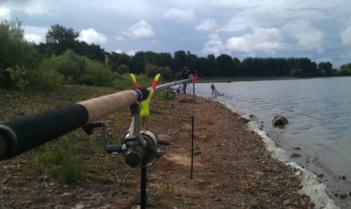 Carp fishing in autumn: in September, October, November. Overview of tackle and bait.