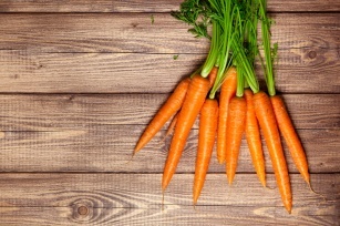 Mrkva: Nutričné ​​vlastnosti a vitamíny nachádzajúce sa v mrkve a mrkvovej šťave