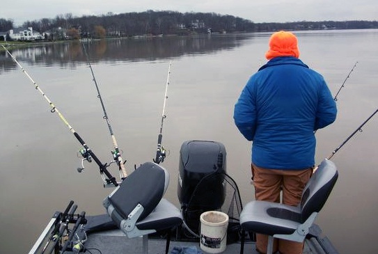 Catching catfish by trolling on wobblers: the choice of gear and fishing technique