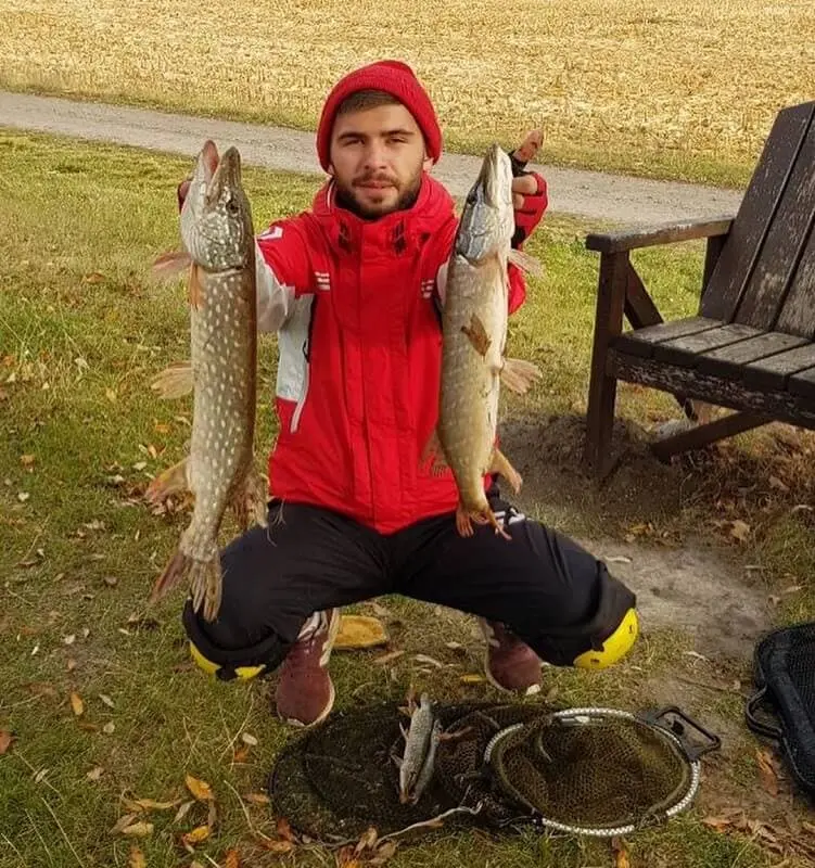 Catching pike on a jig