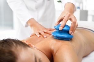 Chinese cupping massage &#8211; anti-cellulite massage