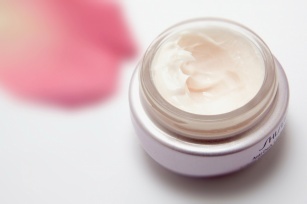 Cream with filter. Take care of your skin in the summer!