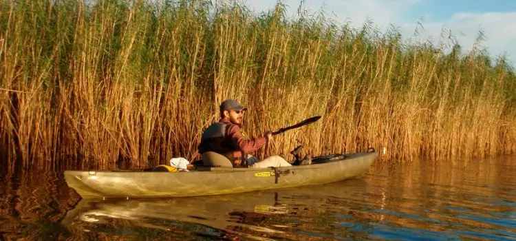 Do-it-yourself kayak made of plywood, fiberglass: stages of construction, testing