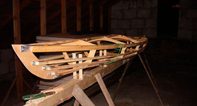 Do-it-yourself kayak made of plywood, fiberglass: stages of construction, testing