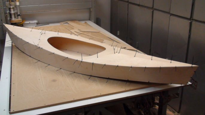 Do-it-yourself kayak made of plywood, fiberglass: stages of construction, testing