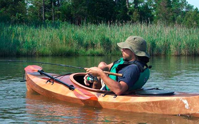 Do-it-yourself kayak made of plywood, fiberglass: stages of construction, testing