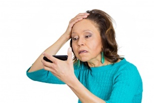 Don&#8217;t let a hair fall off your head! Baldness in women &#8211; what causes it and how to fight it?