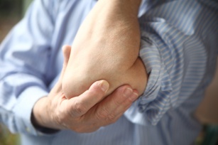 Elbow pain &#8211; how to deal with it?