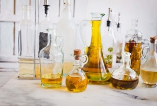 Facts and myths about vinegar. How and when to use it?