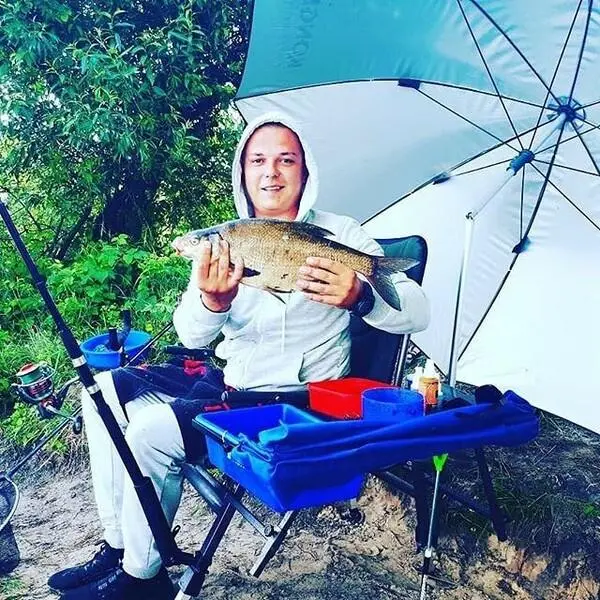Fishing for bream with a float