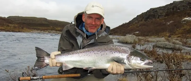 Fishing for salmon and trout on spinning, equipment and bait