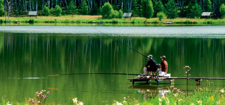 Peshkimi në rajonin e Nizhny Novgorod: rezervuarë falas dhe me pagesë