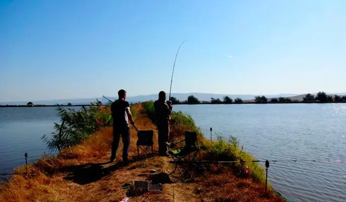 Fishing in the Stavropol Territory: an overview of paid and free reservoirs